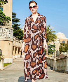 从“译外2020春装苎麻新款中长裙”看如何成功开设一家女装店